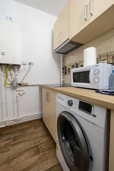 Luxury Radox Apartment Park 1 Bz Buzau Ngoại thất bức ảnh